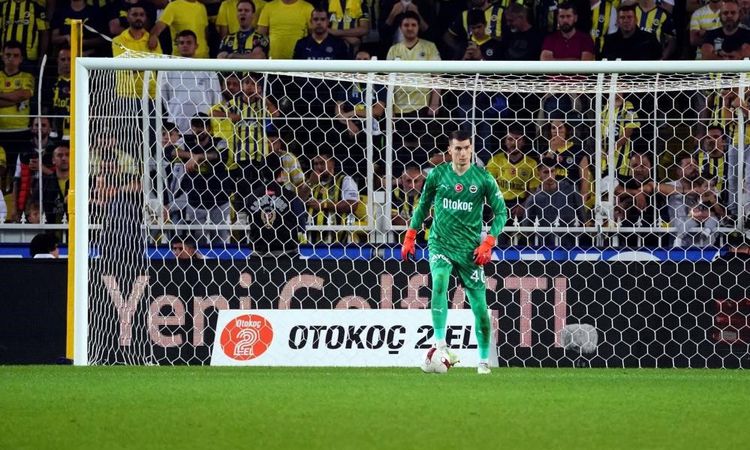 Son Gelişme: Fenerbahçe, Livakovic'i Barcelona'ya Transfer Etti
