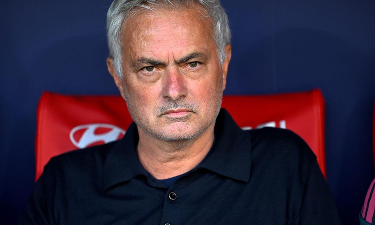 Son Gelişme: Fenerbahçe'nin yenilgisiyle Mourinho da nasibini aldı ve Merak Edilenler