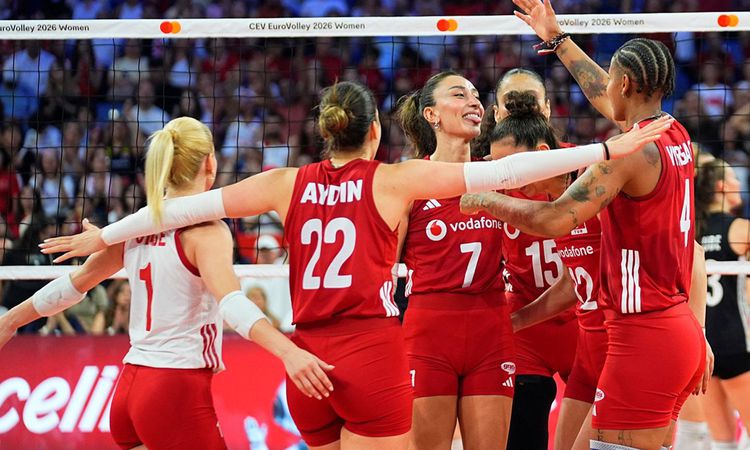 Son Gelişme: Filenin Sultanları'ndan Avrupa Şampiyonası'nda 4'te 4 ve Merak Edilenler