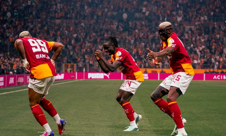 Son Gelişme: Galatasaray, 10 kişi kaldığı maçta Kasımpaşa'yı 3-1 mağlup etti