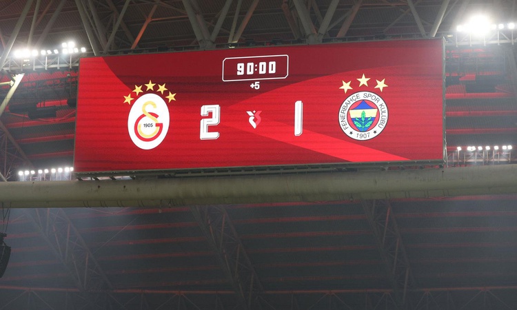 Son Gelişme: Galatasaray'a derbi sonrası şaşırtan ceza! Nedeni skorbord