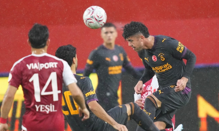 Son Gelişme: Galatasaray, hazırlık maçında 1'inci Lig ekibi Pendikspor ile 3-3 berabere kaldı ve Merak Edilenl