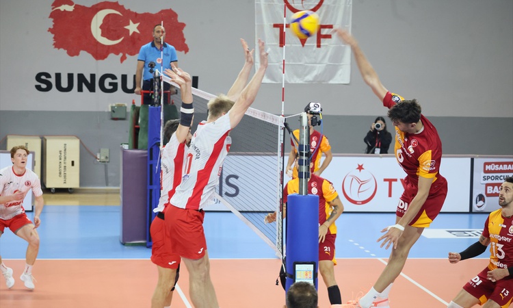 Son Gelişme: Galatasaray Madeş Mobilya, deplasmanda Sungurlu Belediyespor'u 3-1 yendi ve Merak Edilenler