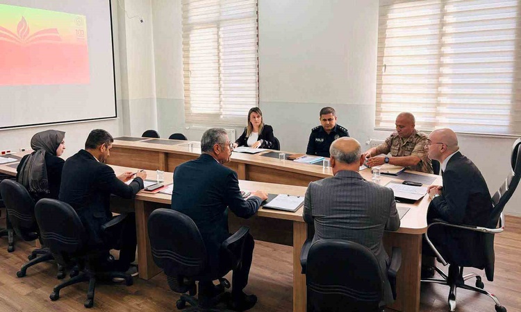 Son Gelişme: Gaziantep Araban'da öğrenci güvenliği Kaymakam Ceylan başkanlığında görüşüldü - Son Dakika Bilgil