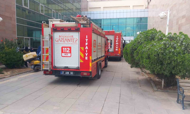 Son Gelişme: Gaziantep İslahiye'de Devlet Hastanesi'nde yangın tahliyeye neden oldu ve Merak Edilenler
