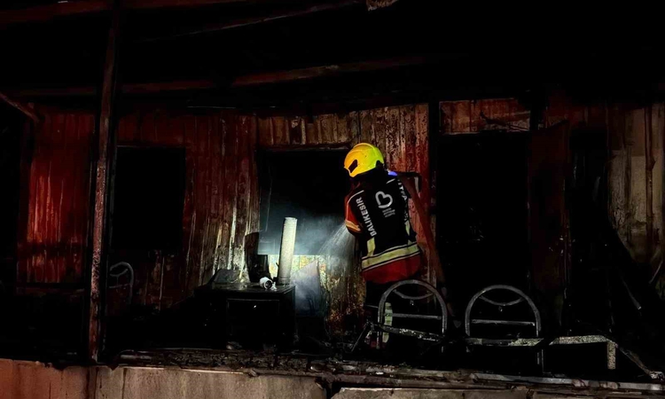 Son Gelişme: Gönen’de deniz kenarındaki barakada gece yangını - Son Dakika Bilgileri