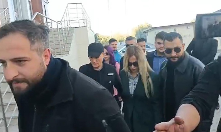 Son Gelişme: Güllü davasında dikkat çeken ayrıntı! Tuğyan'ın avukatı adliyeye korumalarla geldi: Gelişmeler Ta