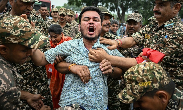 Son Gelişme: Hamam Böcekleri hükümete meydan okudu! Sokaklarda gerilim büyüyor - Son Dakika Bilgileri