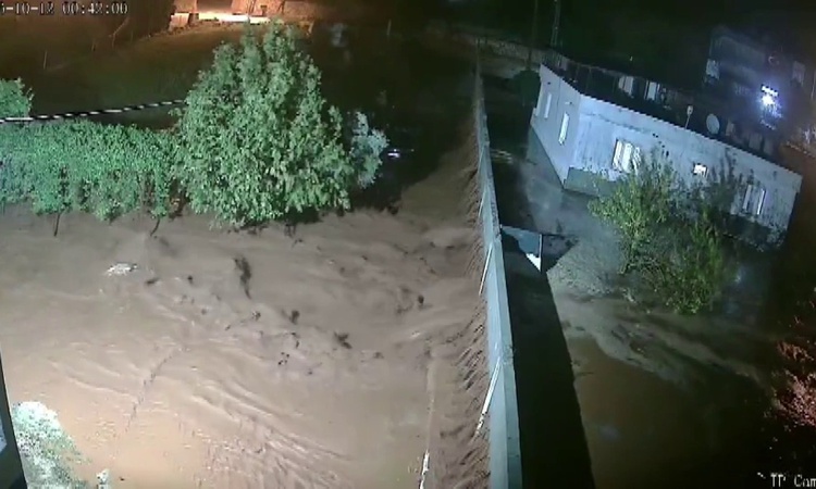 Son Gelişme: Hatay Reyhanlı'da sağanak su taşkınına yol açtı, bir evin bahçe duvarı yıkıldı - Son Dakika Bilgi