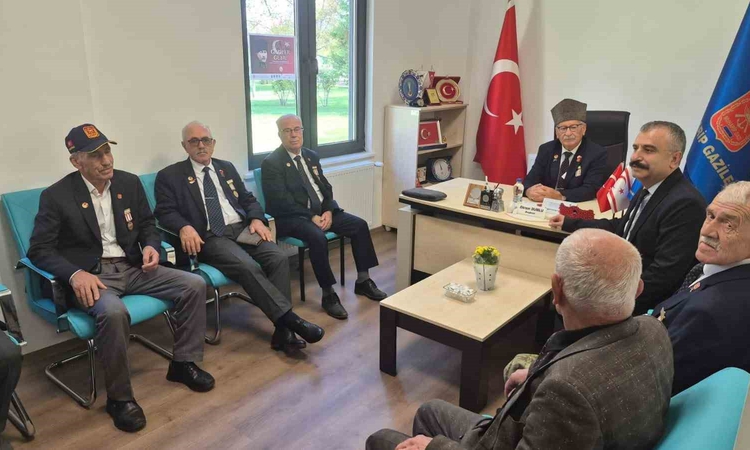 Son Gelişme: İl Müdürü Bayrak’tan Gaziler Günü’nde anlamlı ziyaret ve Merak Edilenler