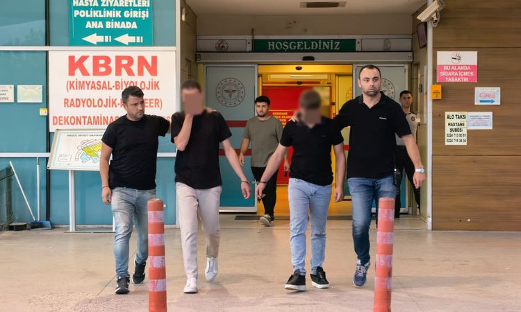 Son Gelişme: İnegöl'de polis taklidiyle 1,5 milyon TL'lik altın dolandırıcılığı: 2 şüpheli yakalandı - Son Dak
