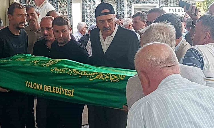 Son Gelişme: İznik Gölü’nde hayatını kaybeden öğretmen Yalova’da toprağa verildi | İşte Tüm Ayrıntılar