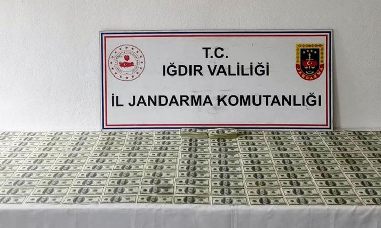 Son Gelişme: Iğdır'da sahte dolar operasyonu: 524 sahte 100 dolar ele geçirildi | İşte Tüm Ayrıntılar