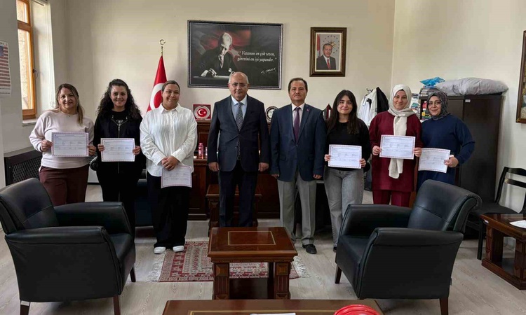 Son Gelişme: Isparta Valiliğinde yangın eğitimi ve tatbikatı Vali Yardımcısı başkanlığında yapıldı ve Merak Ed