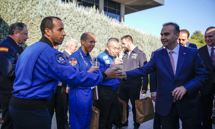 Son Gelişme: Kacır, Antalya'da IAC 2026'da 111 ülkeden 10 binden fazla katılımcı olduğunu söyledi