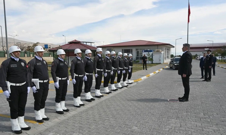 Son Gelişme: Kararnameyle atanan Esat Feryadi Doköz, Erzincan Emniyet Müdürlüğünde göreve resmen start aldı: G