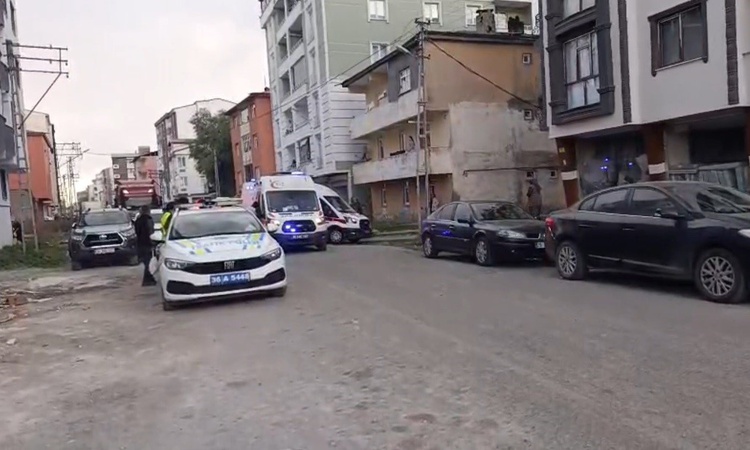 Son Gelişme: Kars'ta motosikletli saldırgan, 1'i kadın 2 kişiyi ayaklarından vurup kaçtı ve Merak Edilenler
