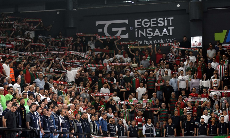 Son Gelişme: Karşıyaka, Fenerbahçe maçında 5 buçuk ay sonra taraftarıyla buluşacak | İşte Tüm Ayrıntılar