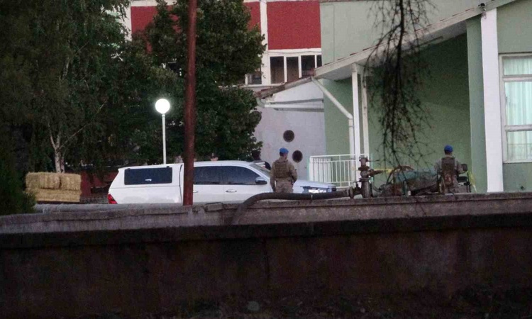 Son Gelişme: Kastamonu'da iki mesai arkadaşını yaralayan güvenlik görevlisinin davası ertelendi | İşte Tüm Ayr