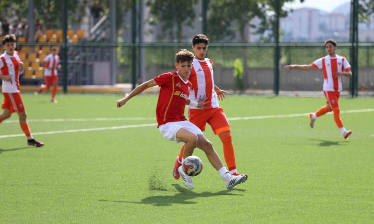 Son Gelişme: Kayserispor U-19, Adanaspor'u 2-1 yenerek ligin ilk haftasını galip bitirdi | İşte Tüm Ayrıntılar