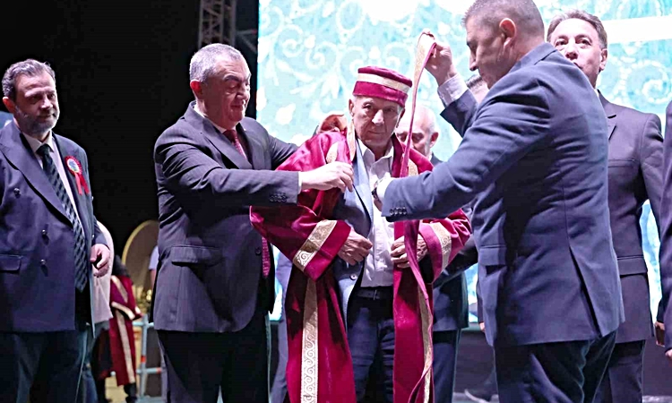 Son Gelişme: KAYSO’nun Yılın Ahisi Mustafa Suat Köylüoğlu haftan giydi | İşte Tüm Ayrıntılar