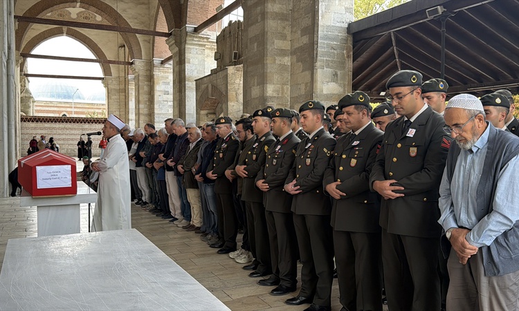 Son Gelişme: Kıbrıs Gazisi Aziz Özbek, Edirne'de askeri törenle toprağa verildi - Son Dakika Bilgileri