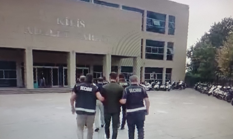 Son Gelişme: Kilis'te kamu görevlileriyle bağlantı vaadiyle 5 şüpheliden 3'ü hakkında tutuklama kararı verildi