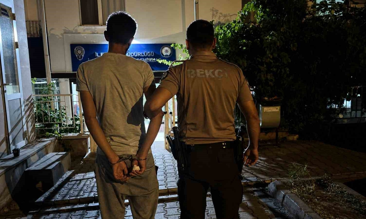 Son Gelişme: Kırıkkale'de hırsızlık hükümlüsü yakalandı, 3 yıl 15 ay 24 gün hapis cezası vardı | İşte Tüm Ayrı