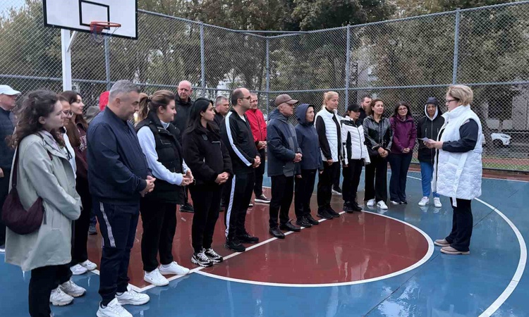 Son Gelişme: Kırklareli'de 'Harekete Geçiyoruz' etkinliğinde protokol ve vatandaşlar spor yaptı