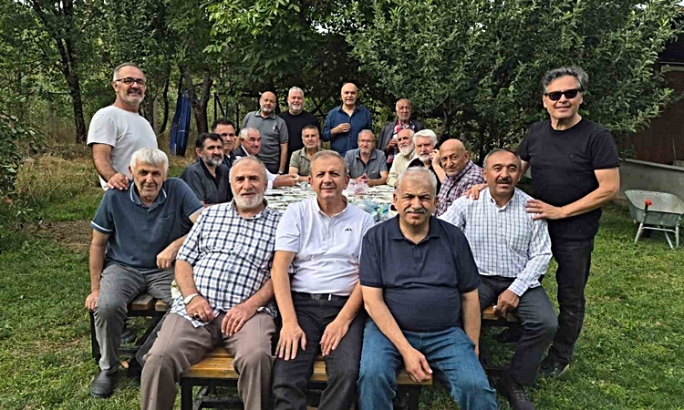 Son Gelişme: Kırşehir İmam Hatip Lisesi 1986 mezunları, 40 yıl sonra yeniden buluştu: Gelişmeler Takip Ediliyo
