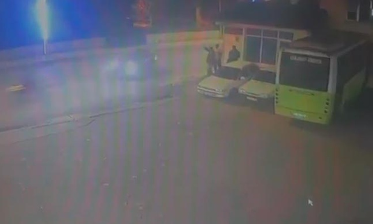 Son Gelişme: Kocaeli Kartepe'de otomobille çarpışan motosikletin sürücüsü ağır yaralandı - Son Dakika Bilgiler