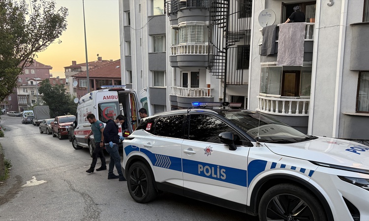 Son Gelişme: Komşuların ihbarı üzerine Zonguldak'ta dairede 55 yaşındaki kişi ölü bulundu - Son Dakika Bilgile