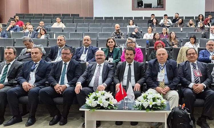 Son Gelişme: Konya'da 6. Aşı Bilimi Kongresi'nde yerli aşı üretimi ve pandemi deneyimi ele alındı - Son Dakika