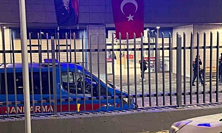 Son Gelişme: Konya Seydişehir'de kardeşler arası tartışmada bir kişi silahla ayaklarından yaralandı ve Merak E