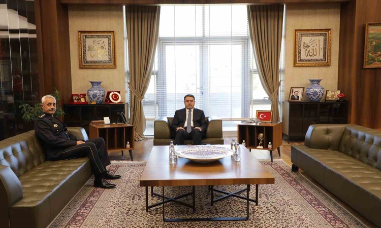 Son Gelişme: Kütahya İl Emniyet Müdürü Tandoğan, göreve başladıktan sonra Vali Işın'ı ziyaret etti | İşte Tüm