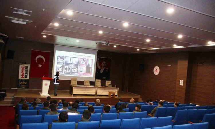 Son Gelişme: Kütahya polisi orman personeline yasadışı kenevirle mücadele eğitimi verdi | İşte Tüm Ayrıntılar