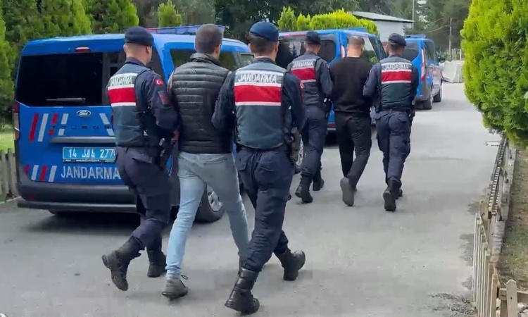 Son Gelişme: Kuyumculara sahte altın satmaya çalışan 3 şüpheli Bolu'da hakkında tutuklama kararı verildi: Geli