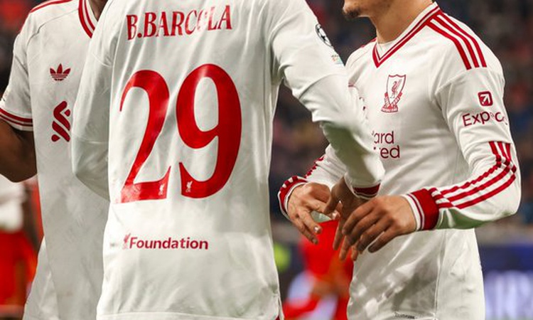 Son Gelişme: Liverpool, UEFA Şampiyonlar Ligi'nde LASK Linz'i deplasmanda 6-3 mağlup etti: Gelişmeler Takip Ed