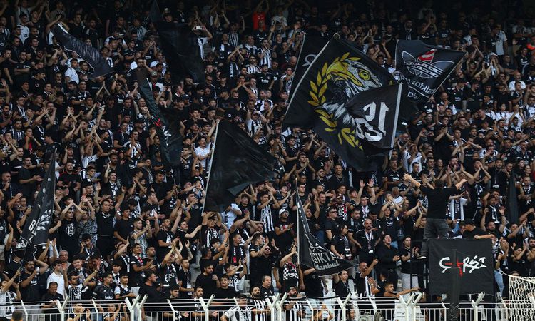 Son Gelişme: Maç 3-0 olduğu anda Dolmabahçe'de tüm tribünler aynı sesle inledi | İşte Tüm Ayrıntılar