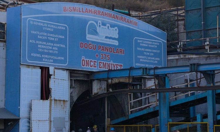 Son Gelişme: Manisa Soma'da madende göçükte 2 işçi yaşamını yitirdi, 3 işçi aranıyor ve Merak Edilenler