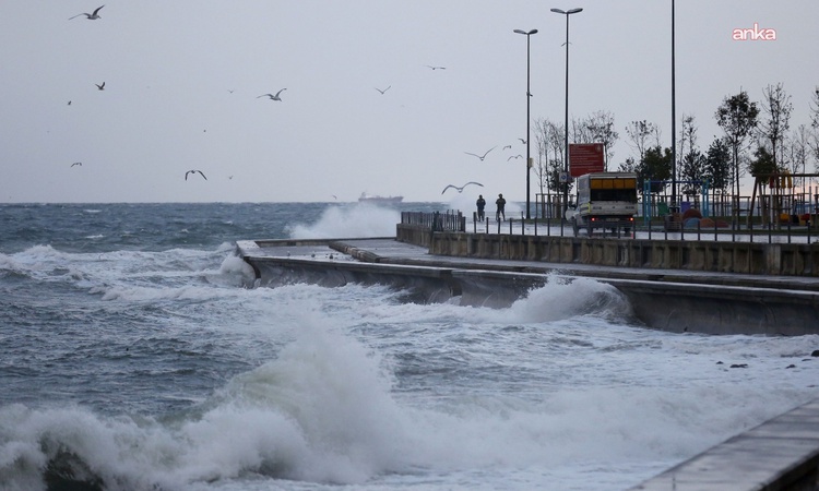 Son Gelişme: Meteoroloji, Marmara Denizi'nde cumartesi akşamı 50-75 km hızla fırtına bekliyor: Gelişmeler Taki