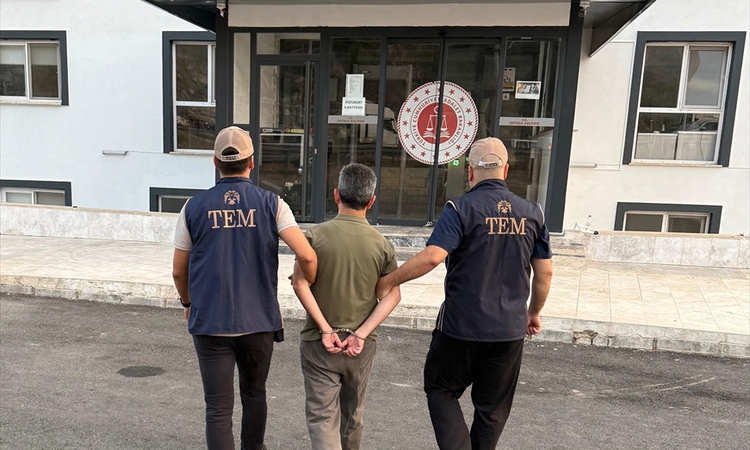 Son Gelişme: Muğla Ortaca'da FETÖ'den 7 yıl 6 ay kesinleşmiş hapis cezası olan öğretmen yakalandı