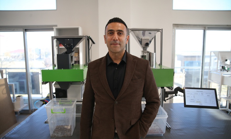Son Gelişme: Niğde Teknopark'ta geliştirilen sayım makinesi TEKNOFEST'te gümüş madalya kazandı ve Merak Edilen