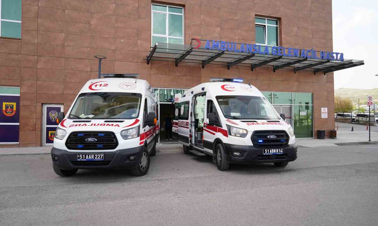 Son Gelişme: Niğde'de yemekten zehirlenen 41 işçi hastanelik oldu ve Merak Edilenler