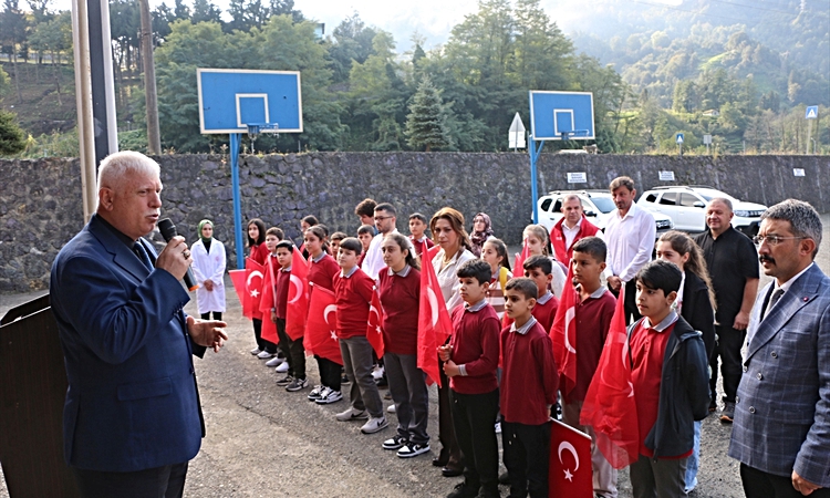 Son Gelişme: Of'ta yeni eğitim öğretim yılı resmen start aldı - Son Dakika Bilgileri