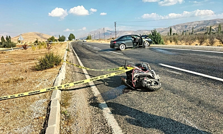 Son Gelişme: Otomobil ile çarpışan motosikletin sürücüsü öldü