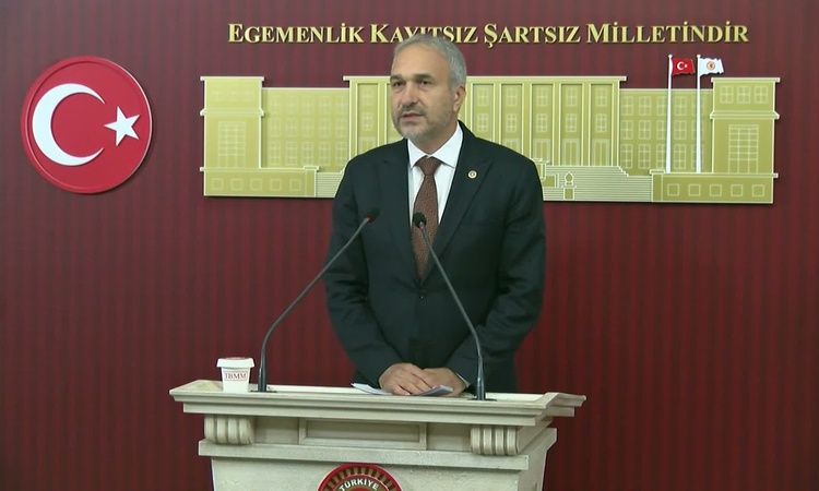 Son Gelişme: Özçağdaş, Bakan Tekin'i protesto eden 2 öğrencinin tutuklanmasına tepki gösterdi - Son Dakika Bil