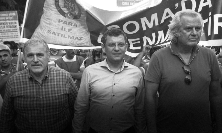 Son Gelişme: Özgür Özel, Tarık Akan’ı andı... “Hep memleketten yanaydı”: Gelişmeler Takip Ediliyor
