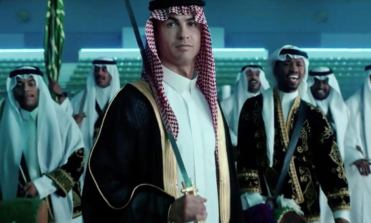 Son Gelişme: Ronaldo'dan futbol dünyasını sarsacak hamle! Komple satın alıyor ve Merak Edilenler