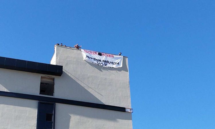 Son Gelişme: Sakarya Emniyet binası işçileri alacakları için eylemde ve Merak Edilenler